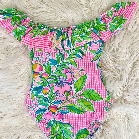 Lilly Pulitzer "One piece swim suit Lilly Pulitzer in Don't Stop BeLeafing" - Picture 5 of 6